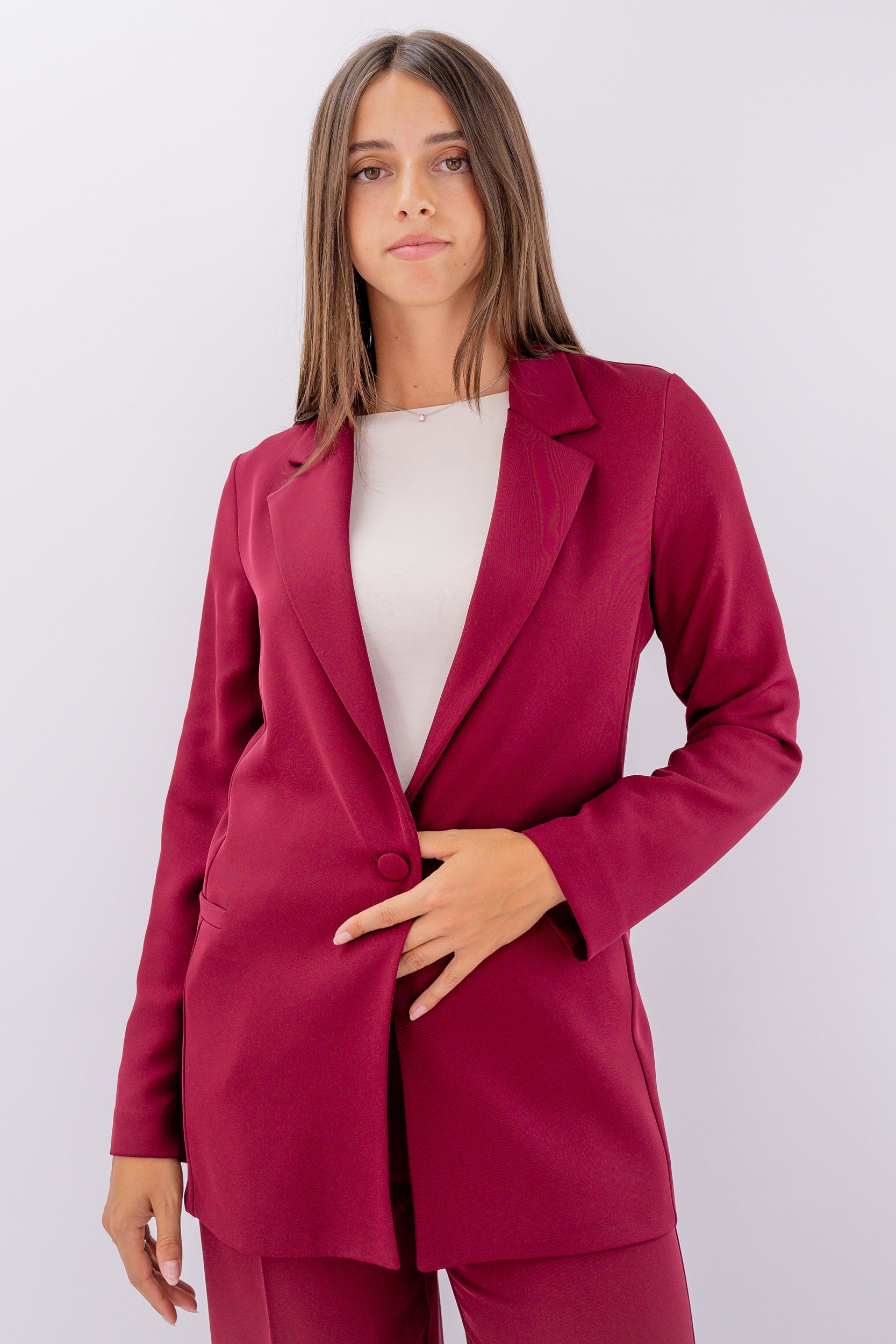 Elegante tailleur con blazer monopetto