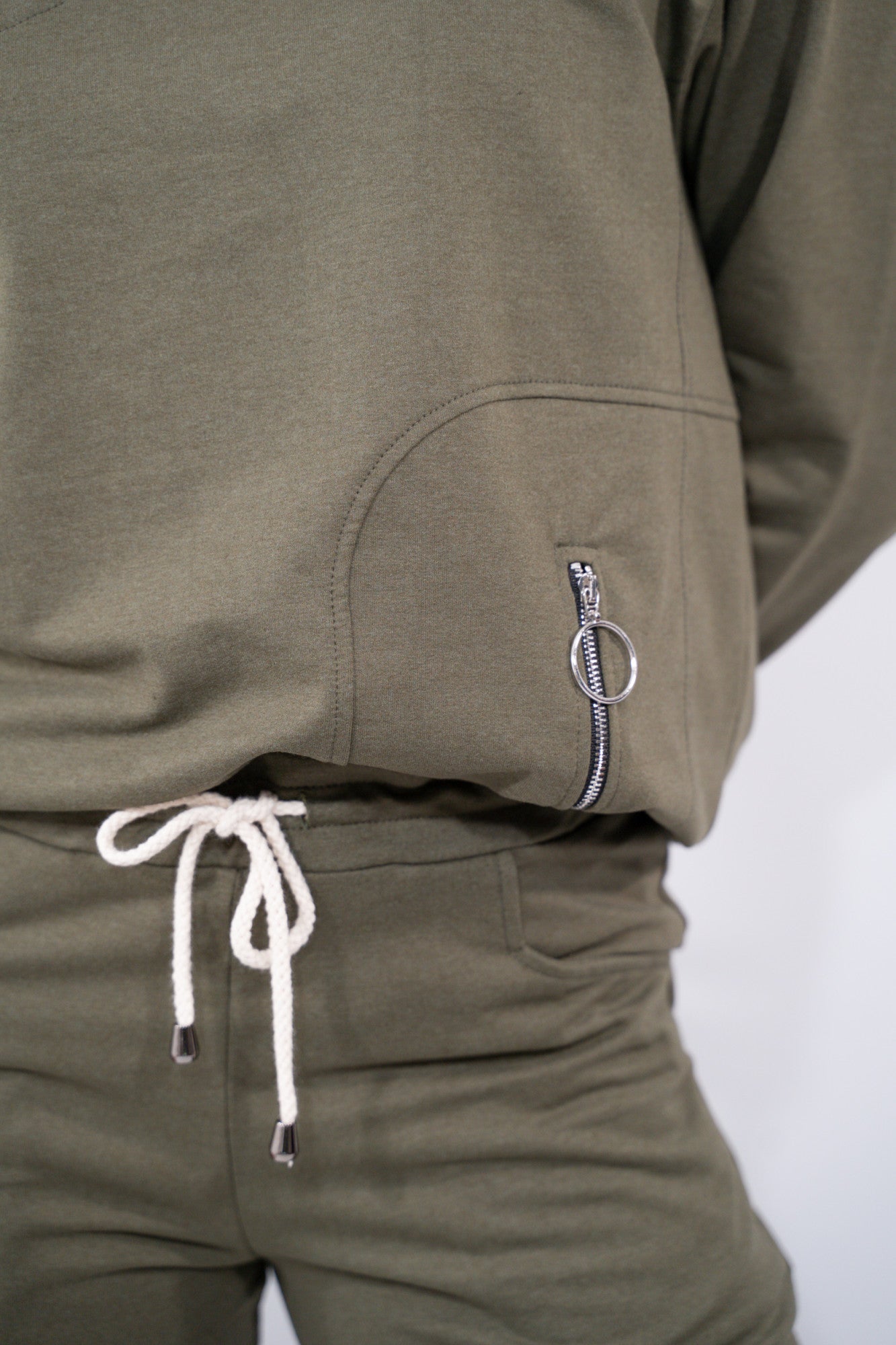 COLOR::VERDE MILITARE::4