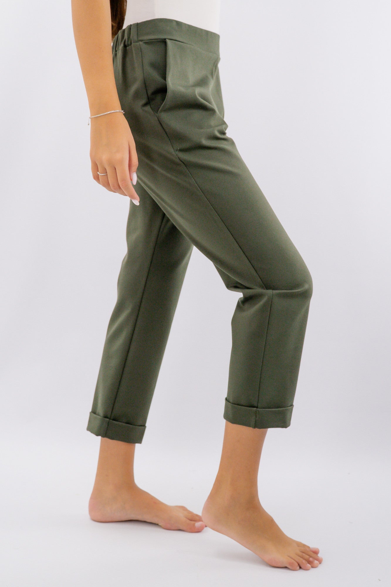 Pantalone in punto roma con risvoltino sul fondo