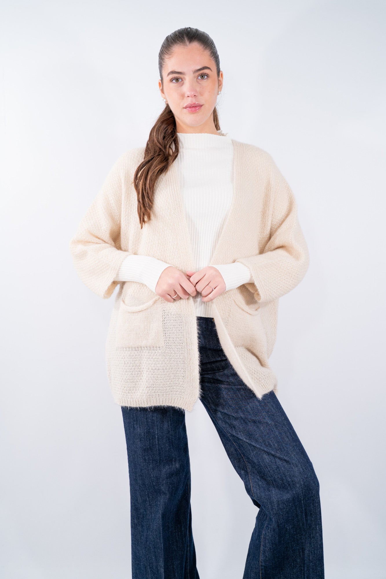 Cardigan aperto con maniche kimono e tasche applicate misto lana