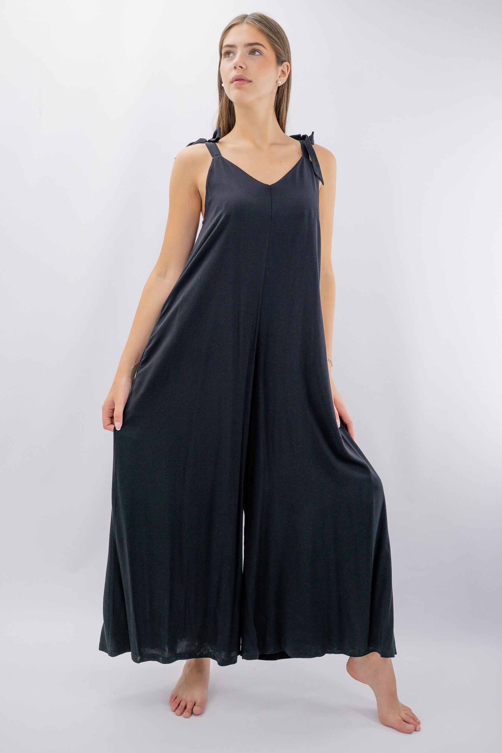 Tuta ampia con spalline annodabili