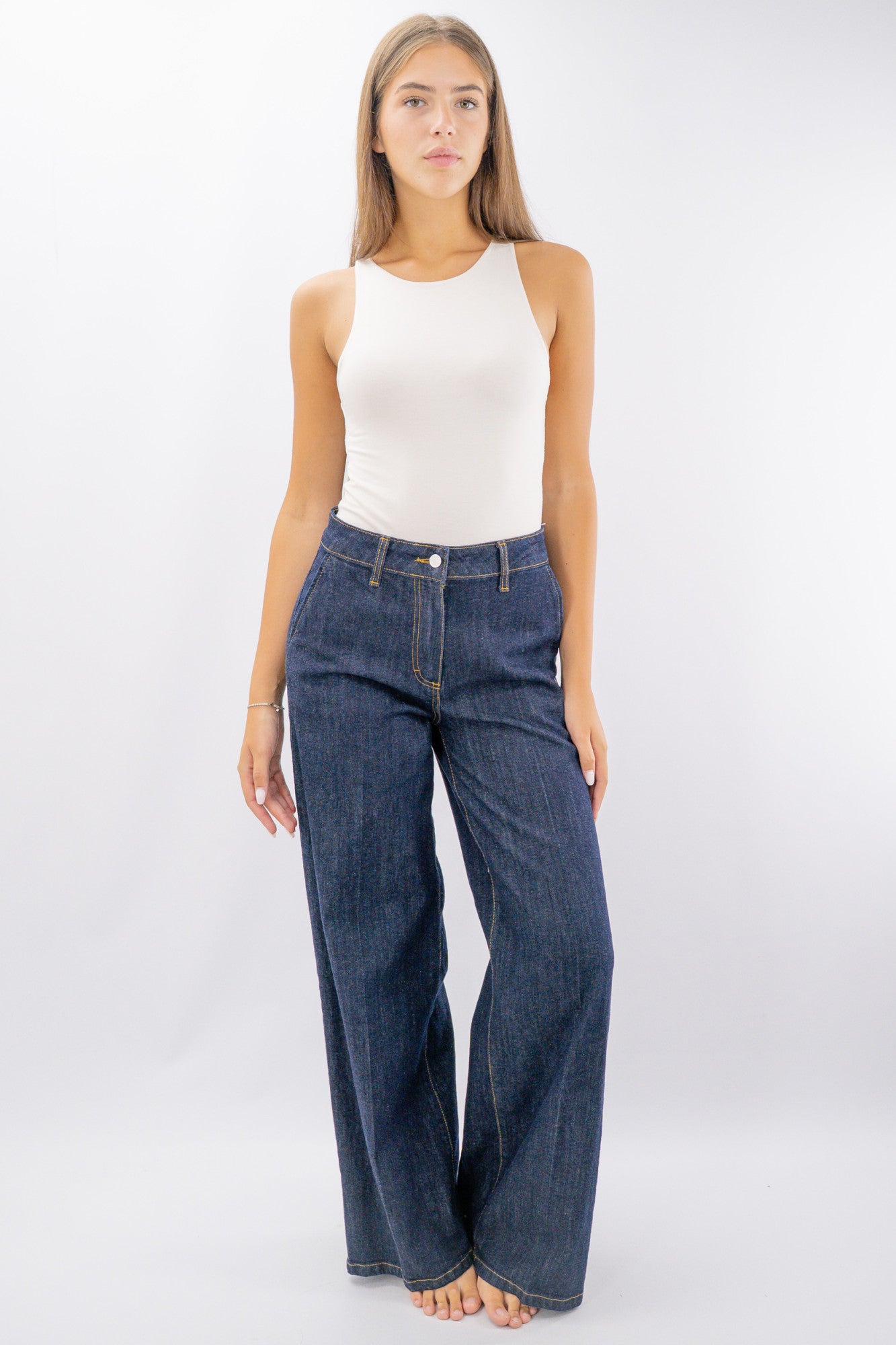Jeans palazzo con tasche a filo