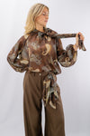 Blusa con fiocco in fantasia paisley
