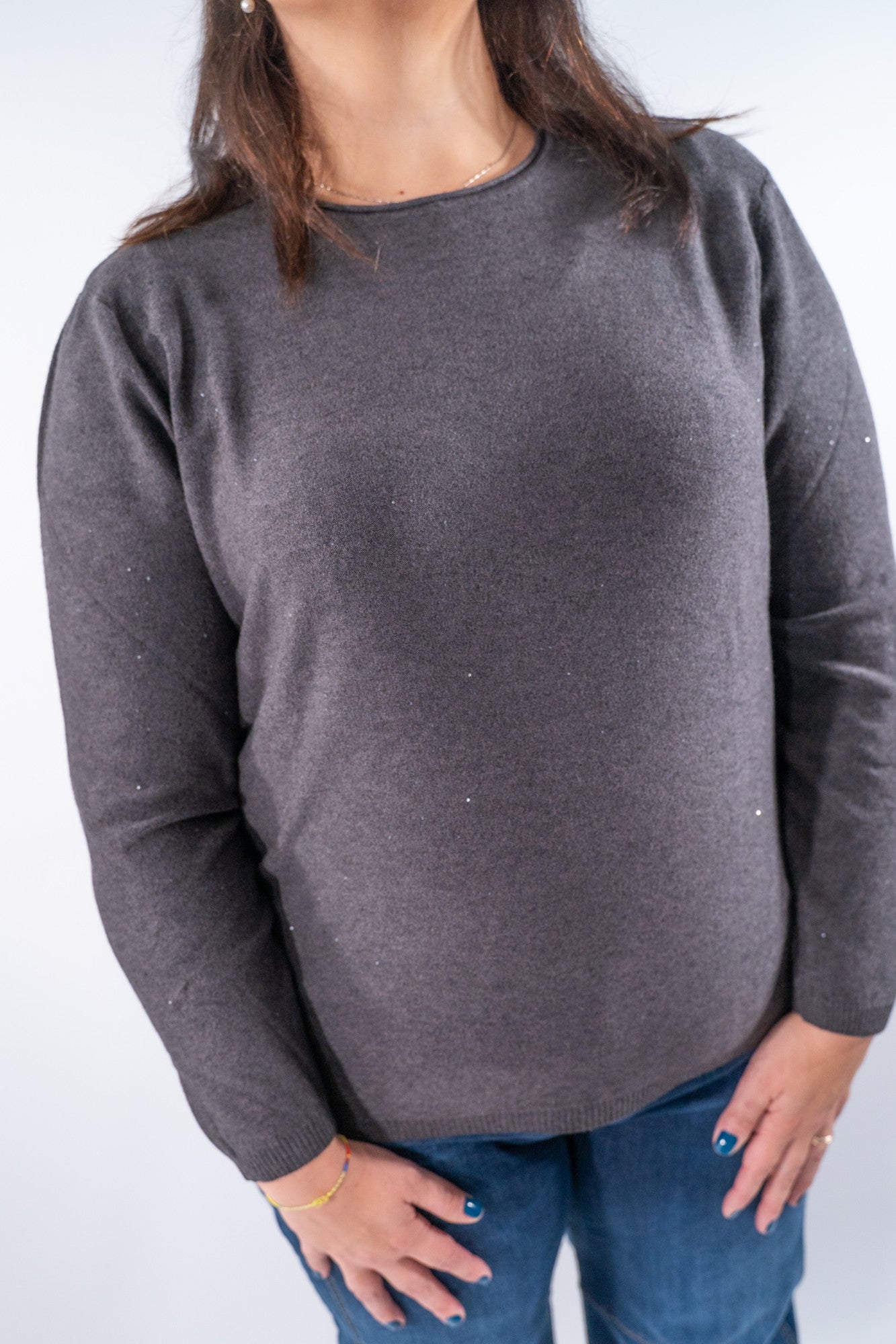 Girocollo con micro paillettes all over