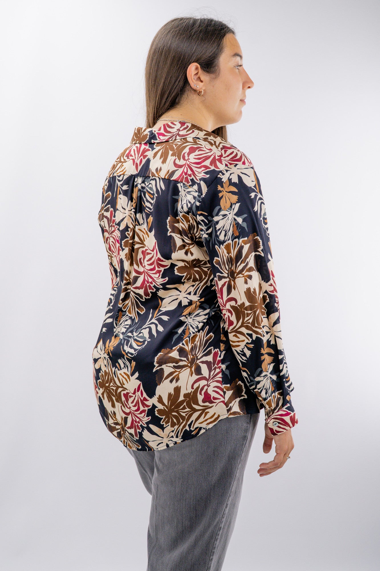Camicia oversize in fantasia floreale all over
