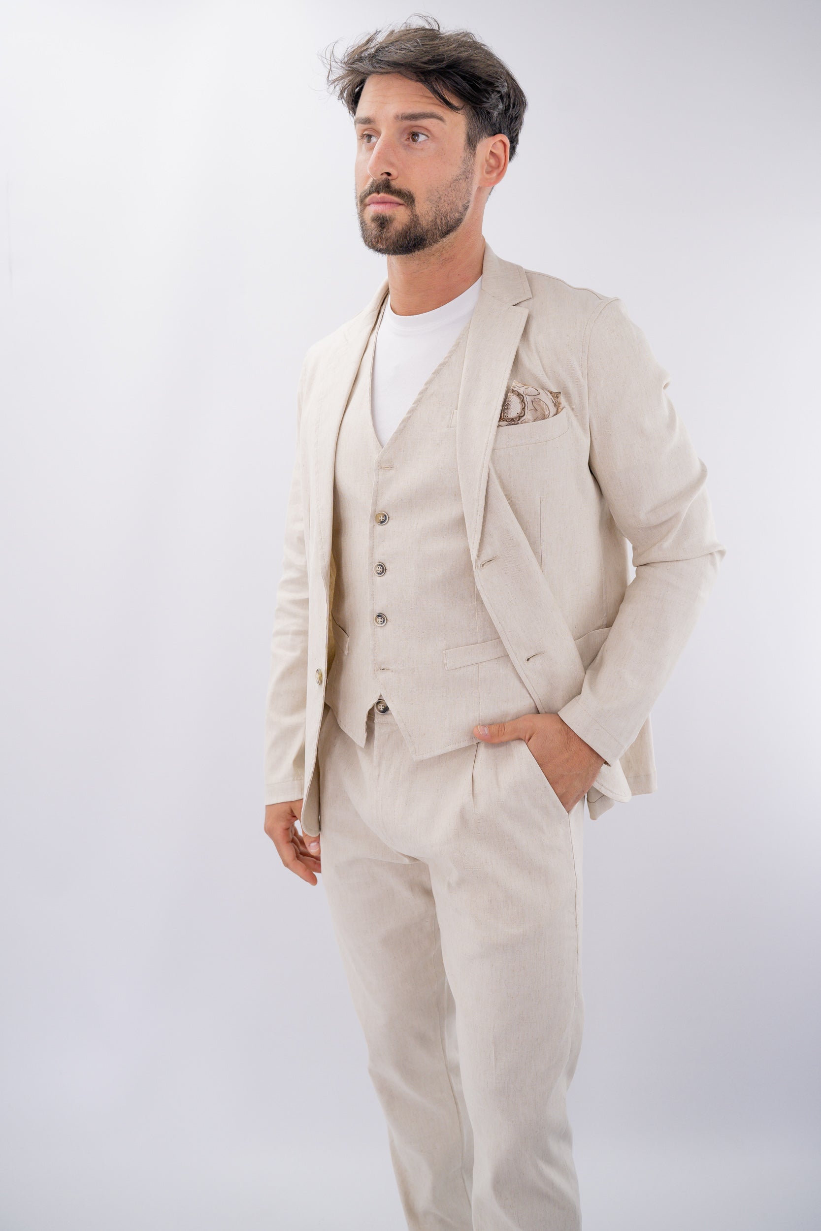 Pantalone elegante con pinces