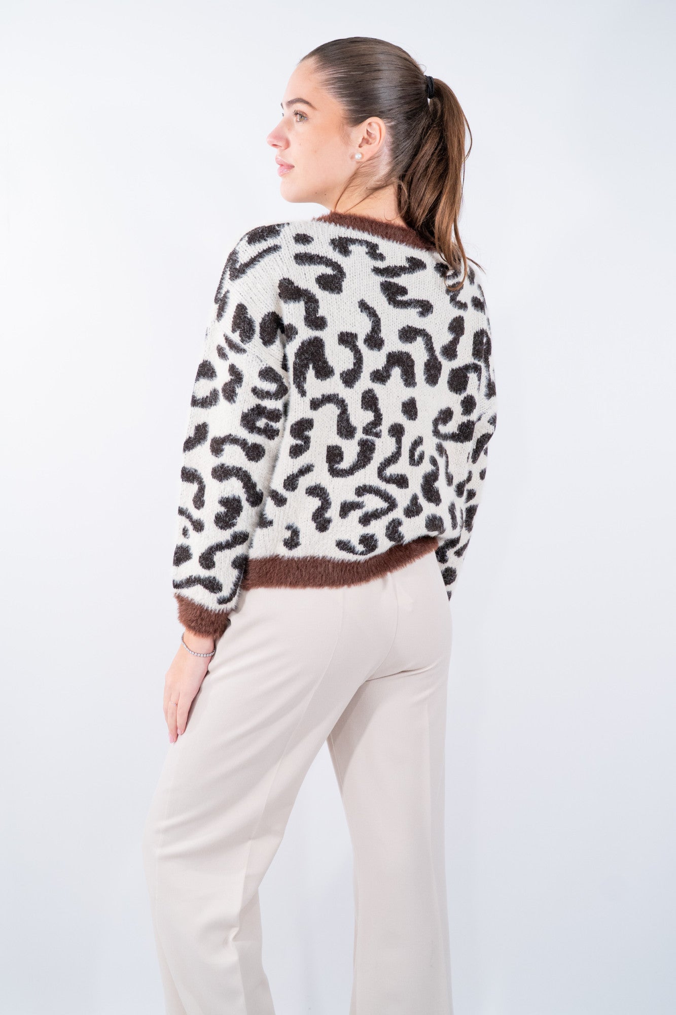 Maglione jacquard animalier in misto lana