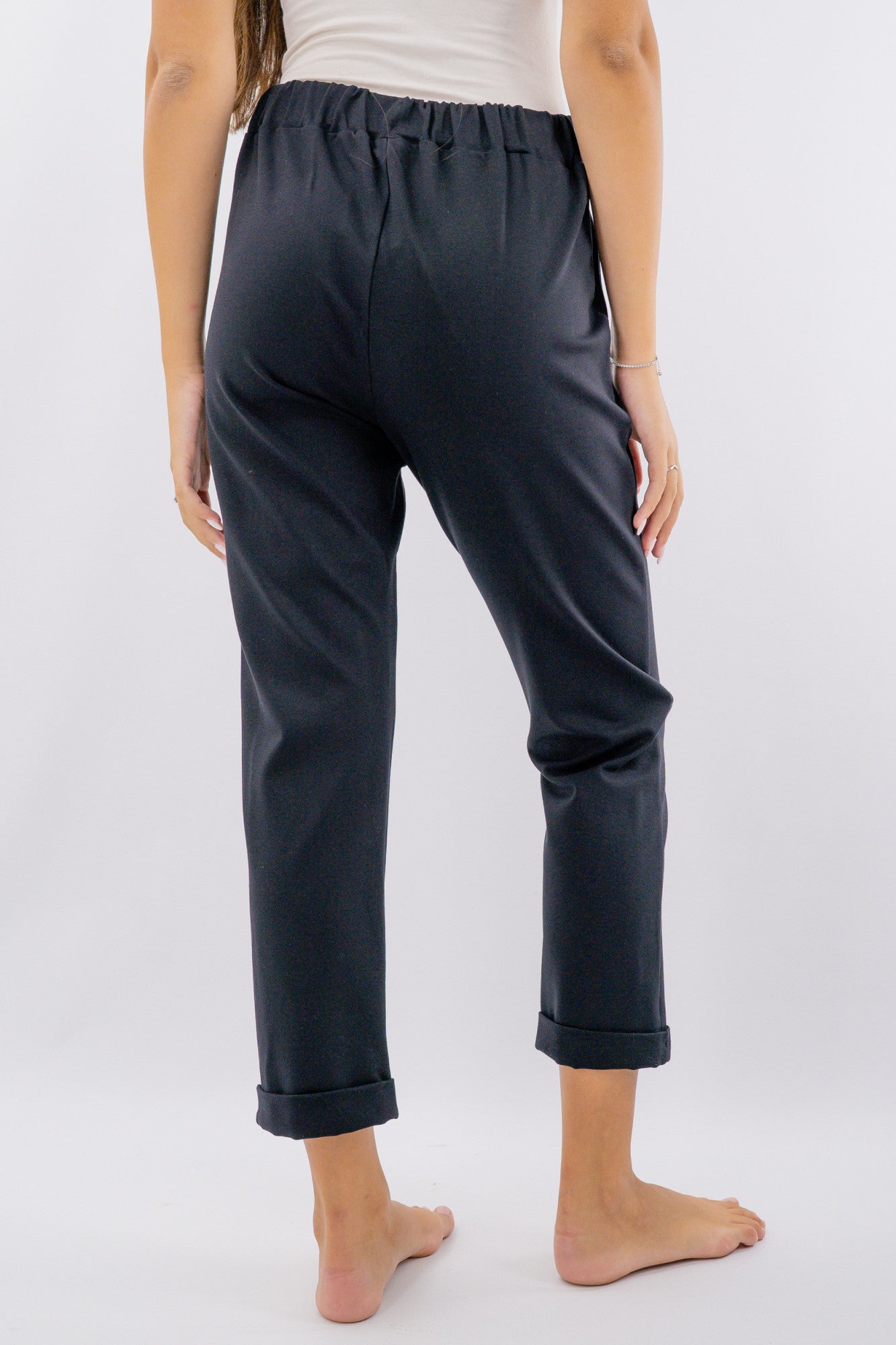 Pantalone in punto roma con risvoltino sul fondo