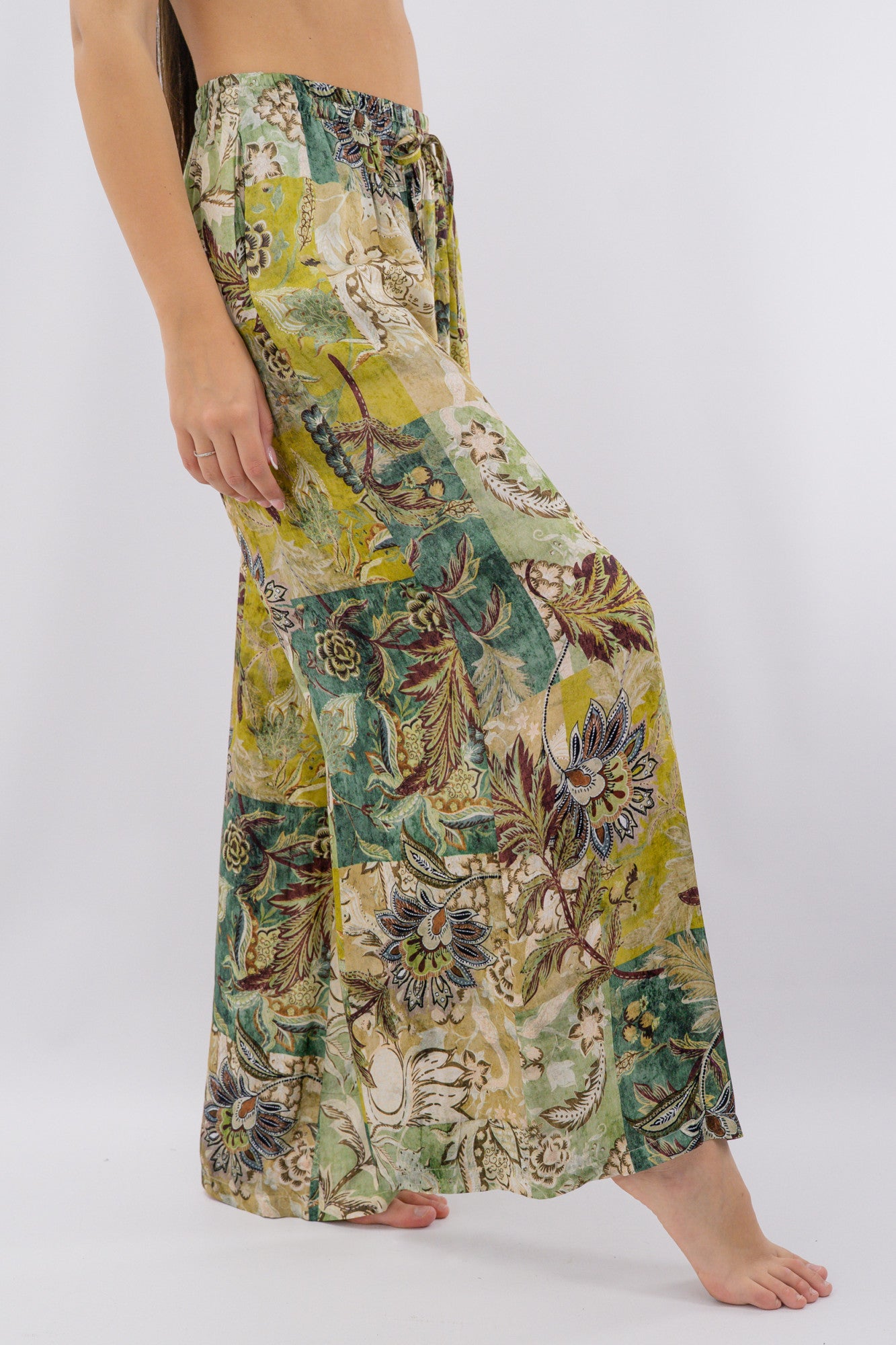 Pantalone a palazzo in fantasia floreale