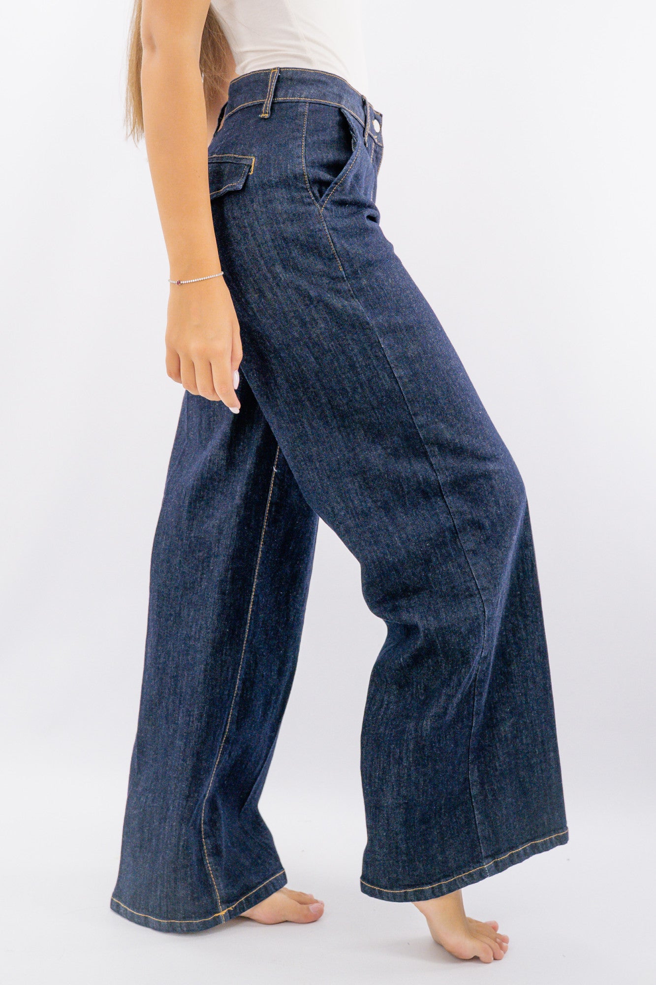 Jeans palazzo con tasche a filo