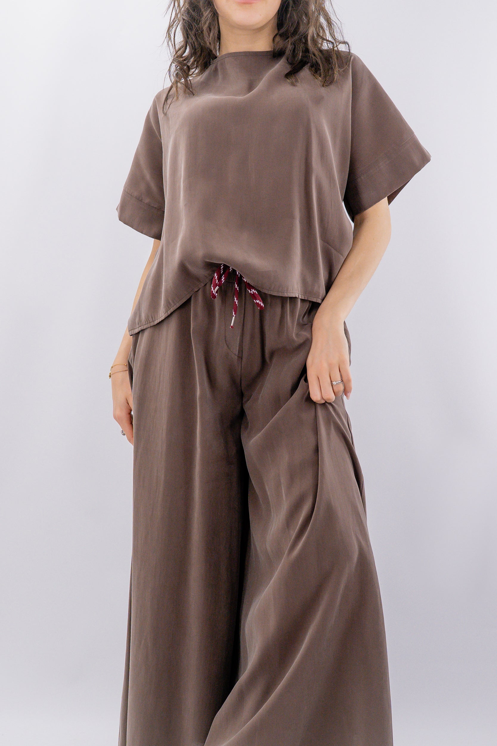Set coordinato: blusa e pantalone fluidi in misto modal