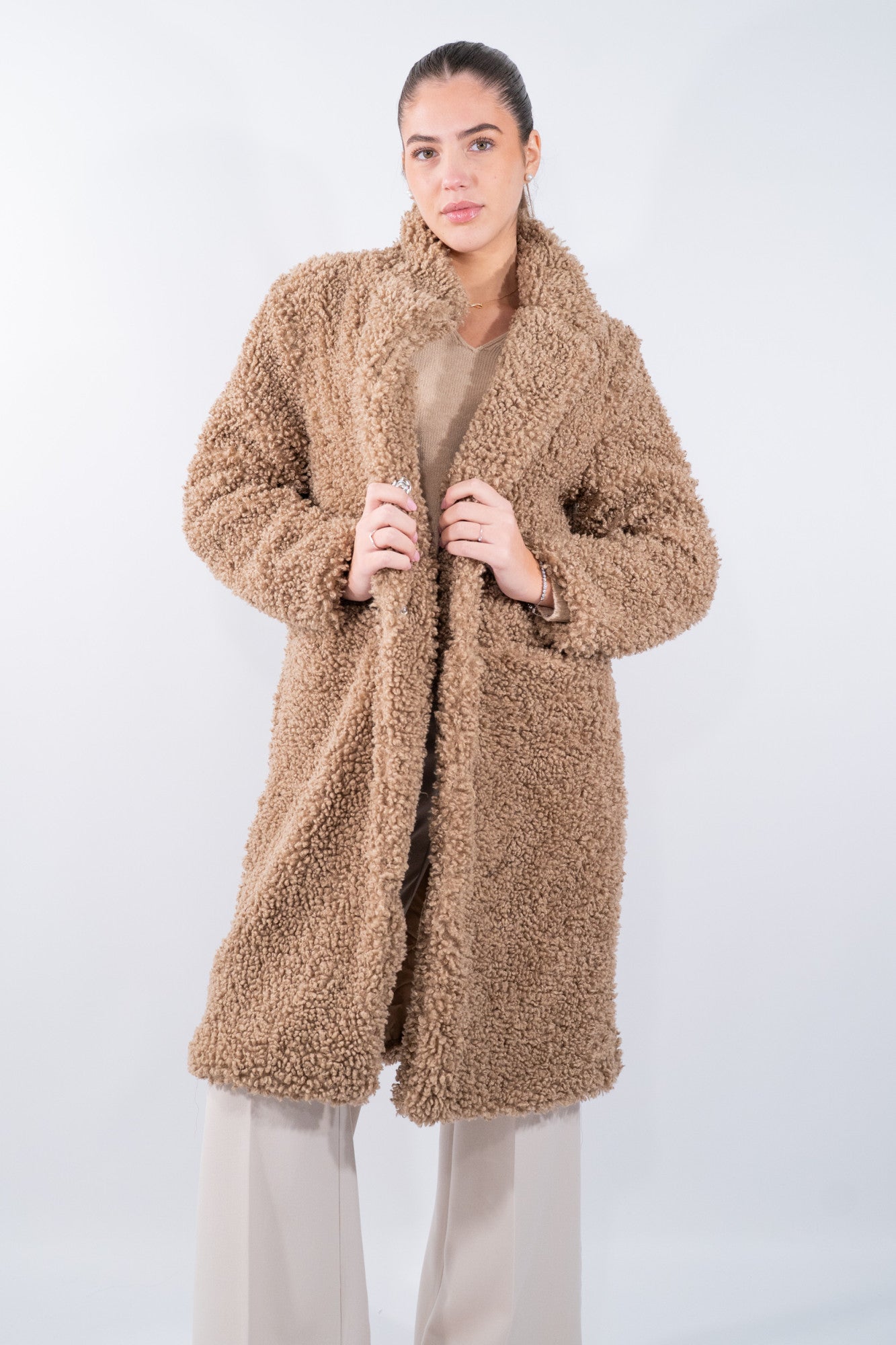 Cappotto teddy  con collo avvolgente