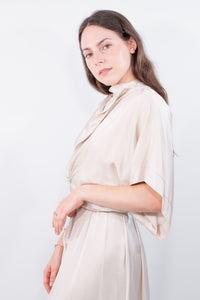 COLOR::BEIGE::2
