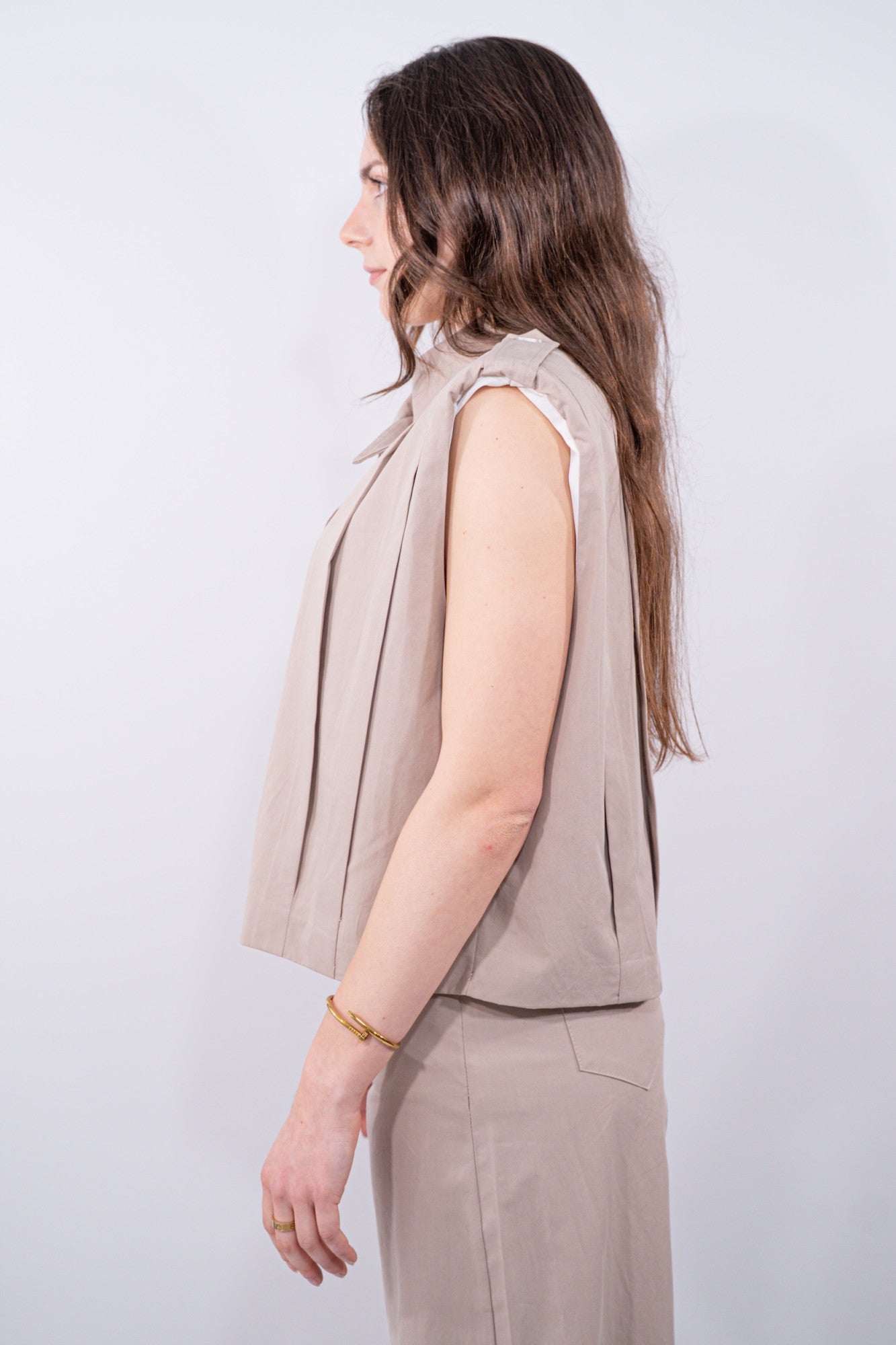 COLOR::BEIGE::3