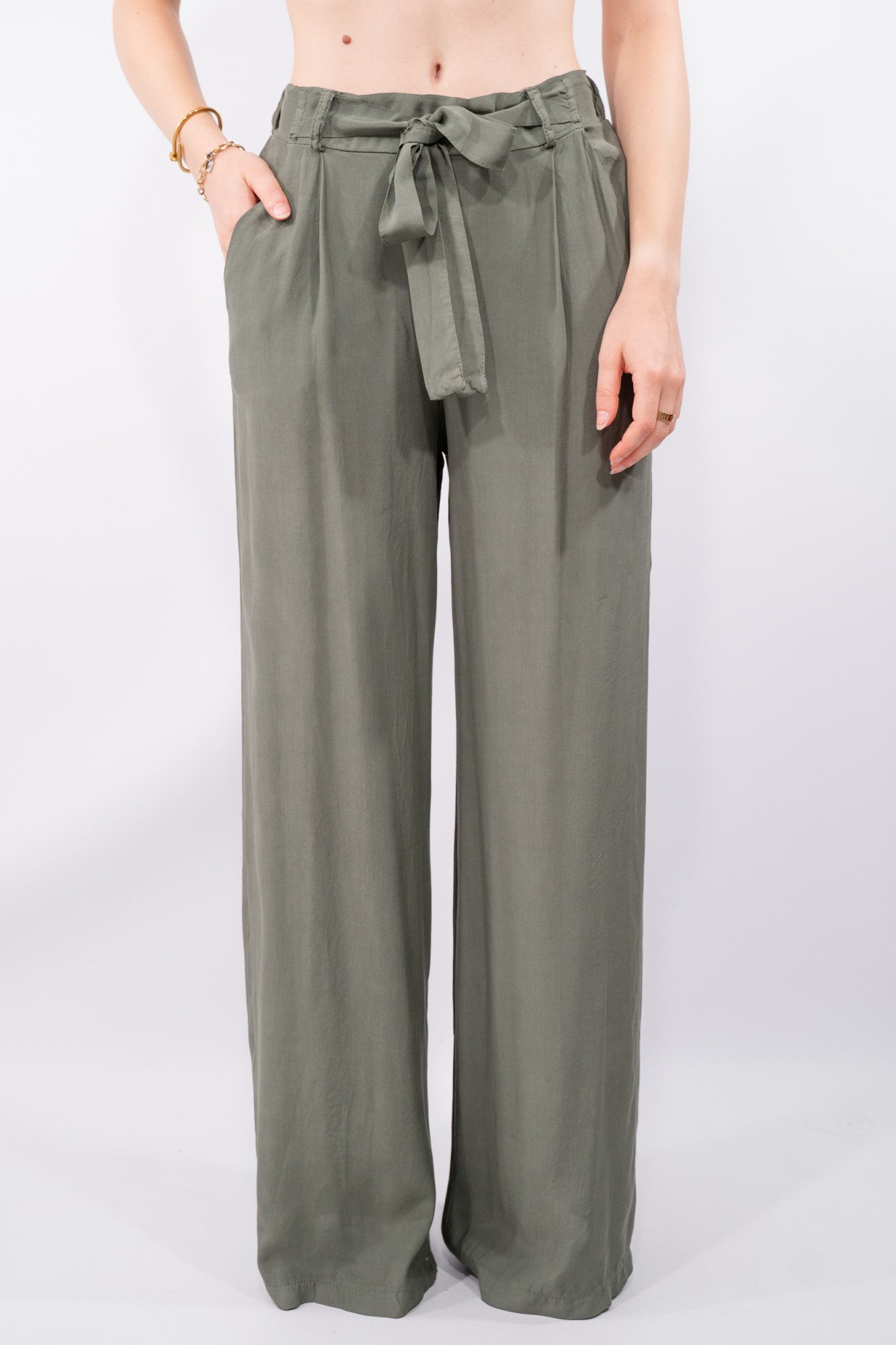 COLOR::VERDE MILITARE::2