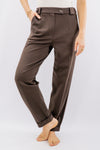 Pantalone con risvolto sul fondo