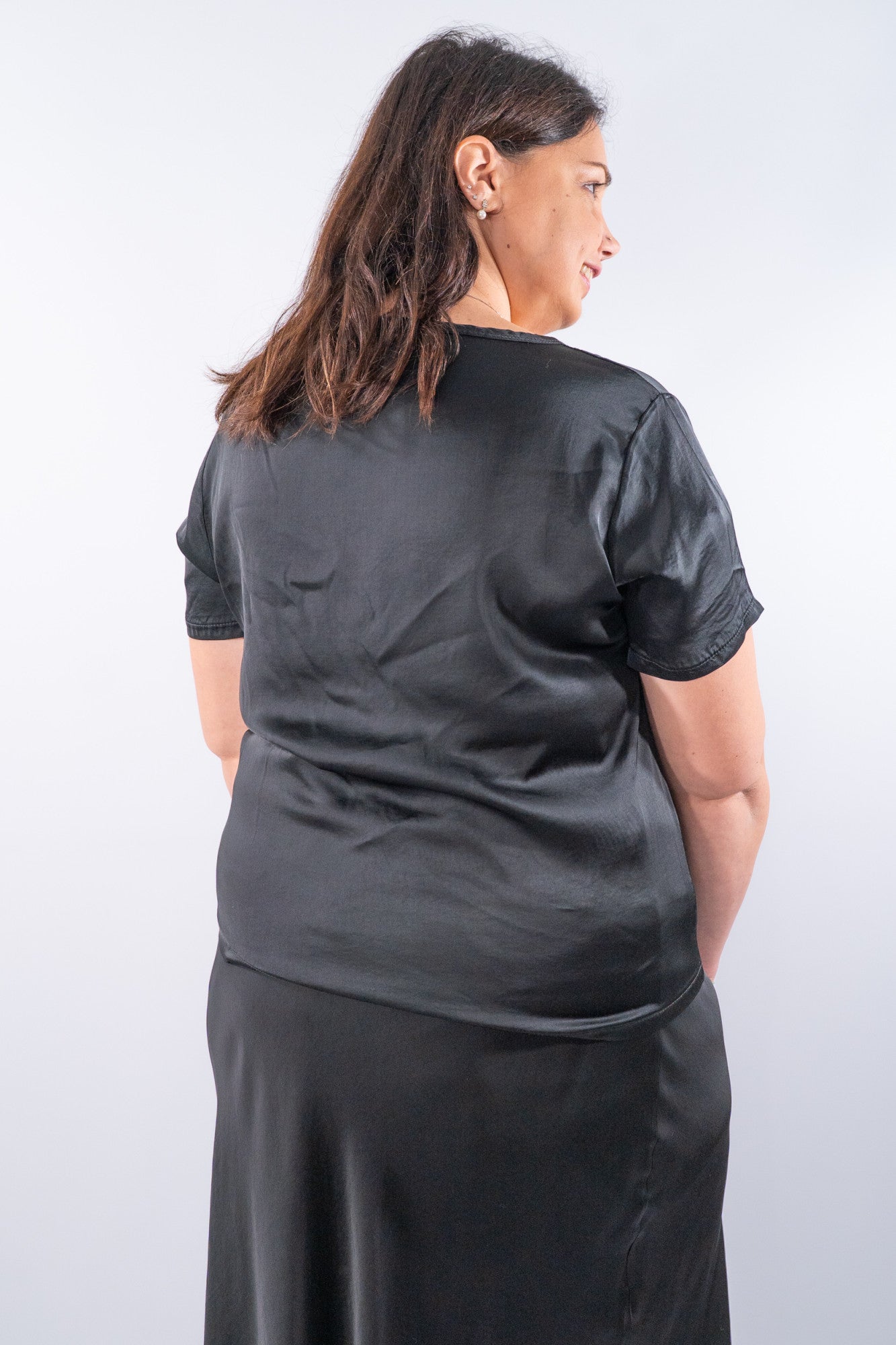 Blusa oversize in viscosa satinata