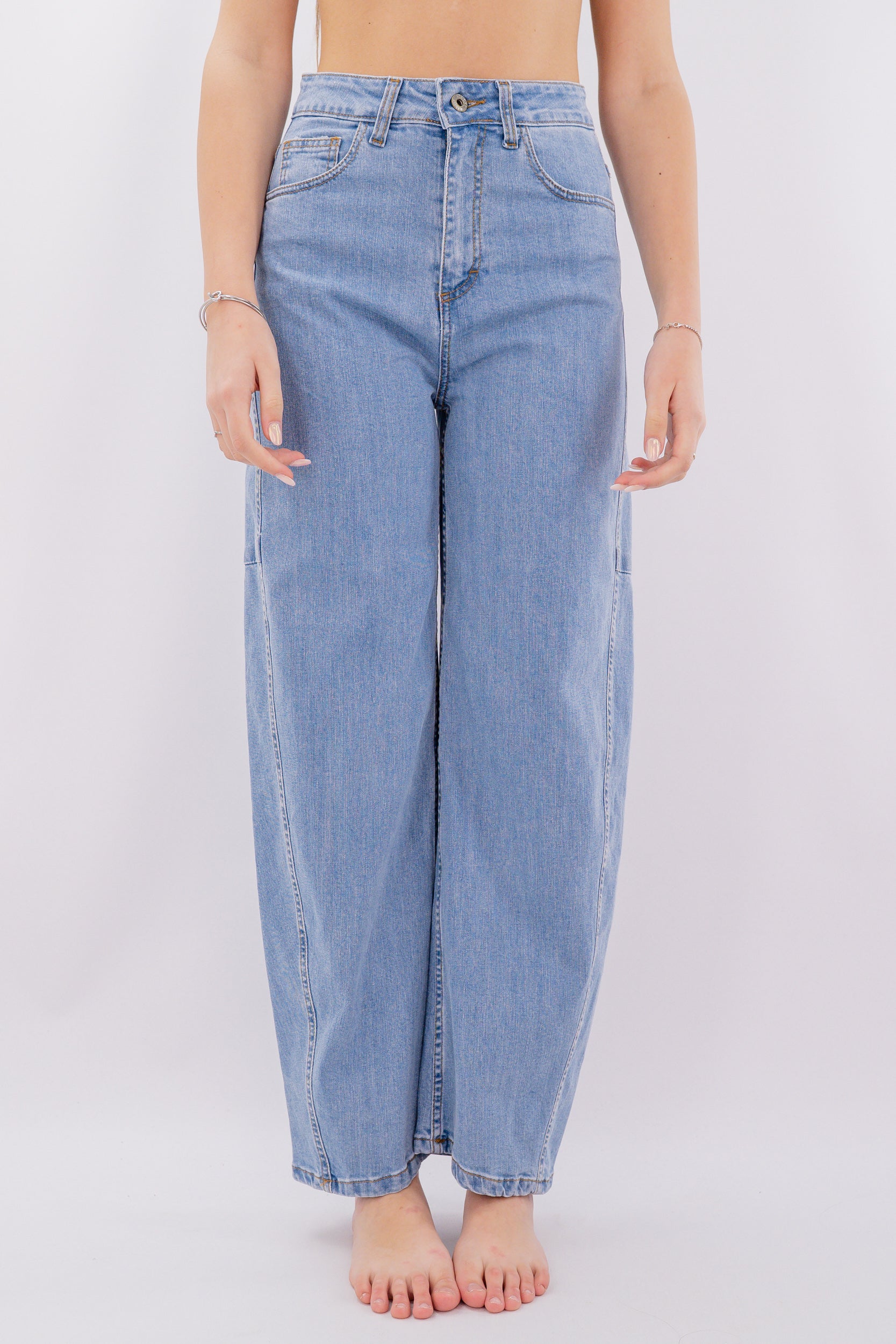 Jeans Balloon con impuntura al ginocchio