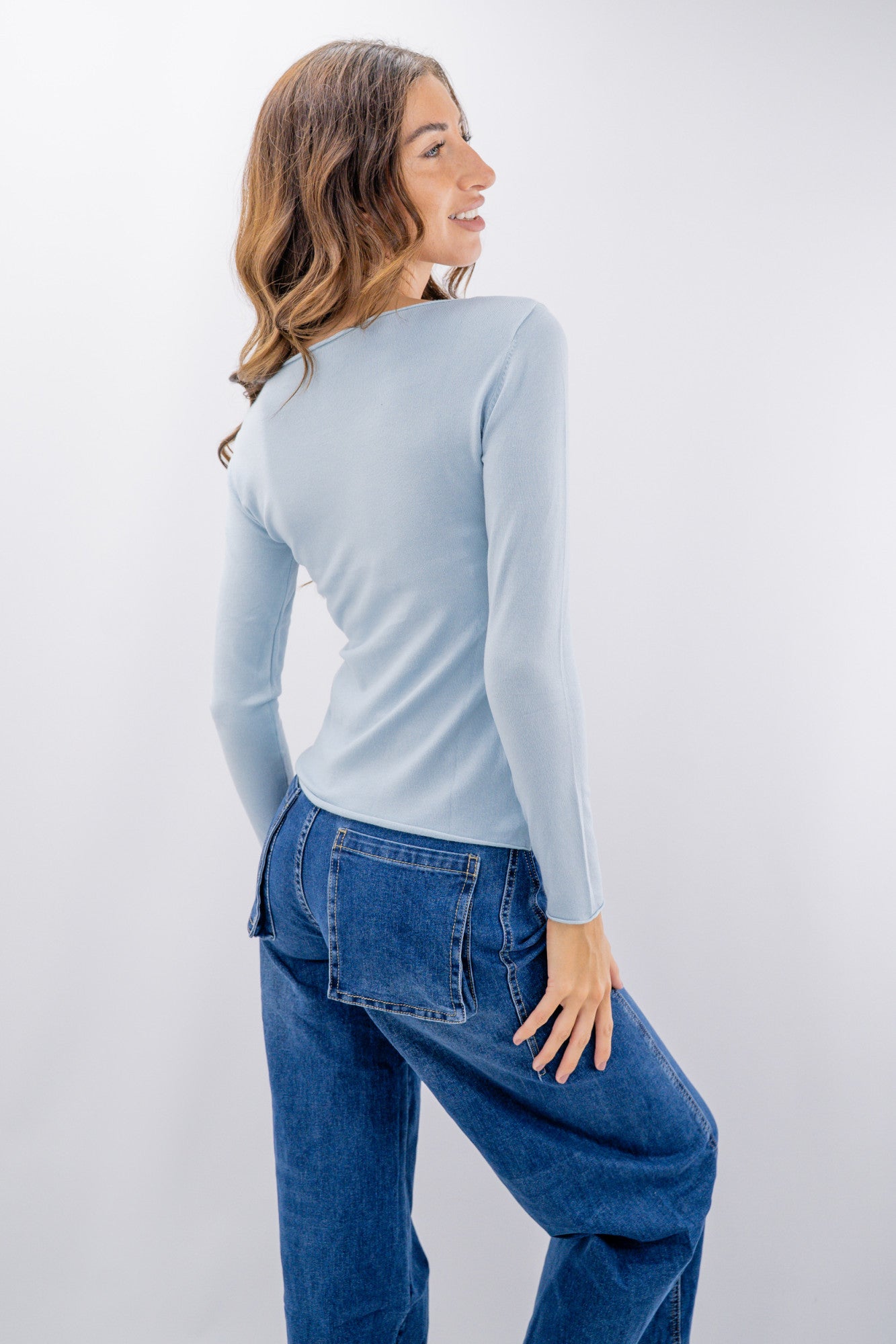 Maglia slim con scollo a barchetta