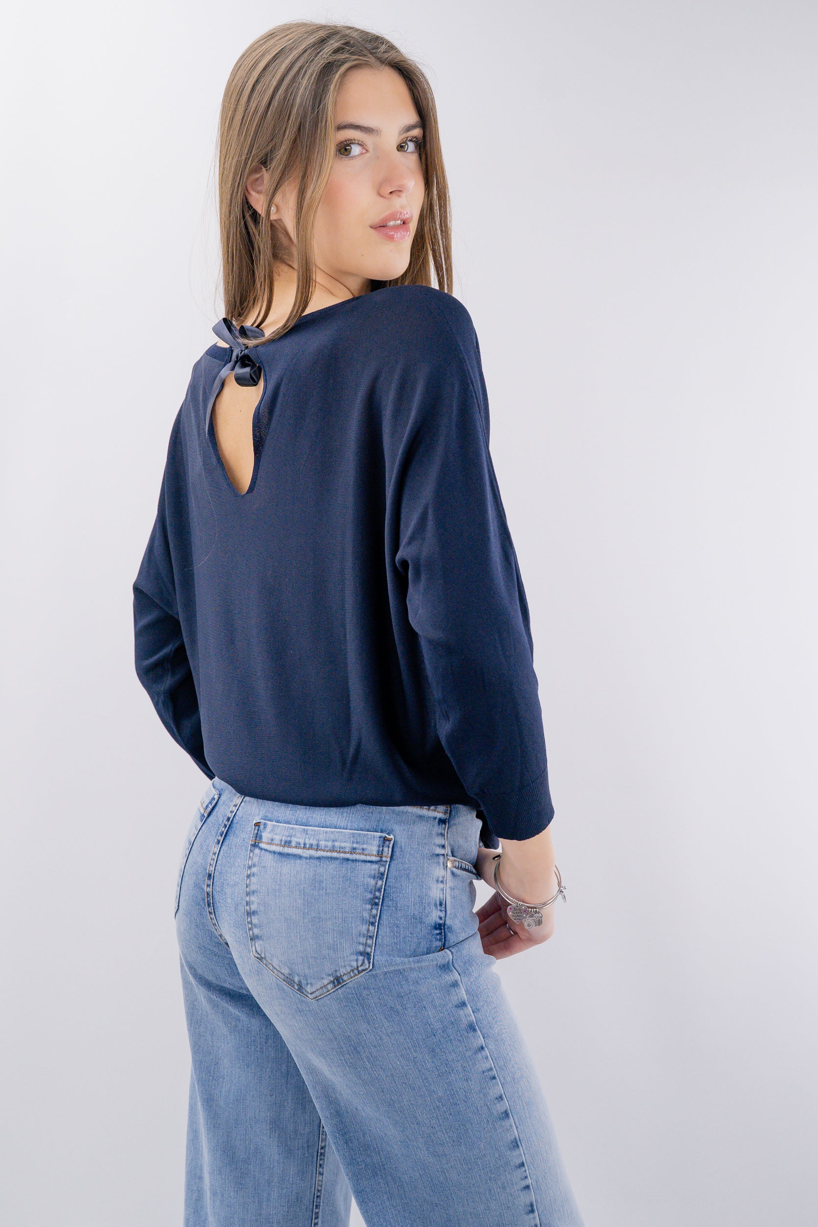 Maglia in viscosa con fiocco sul retro