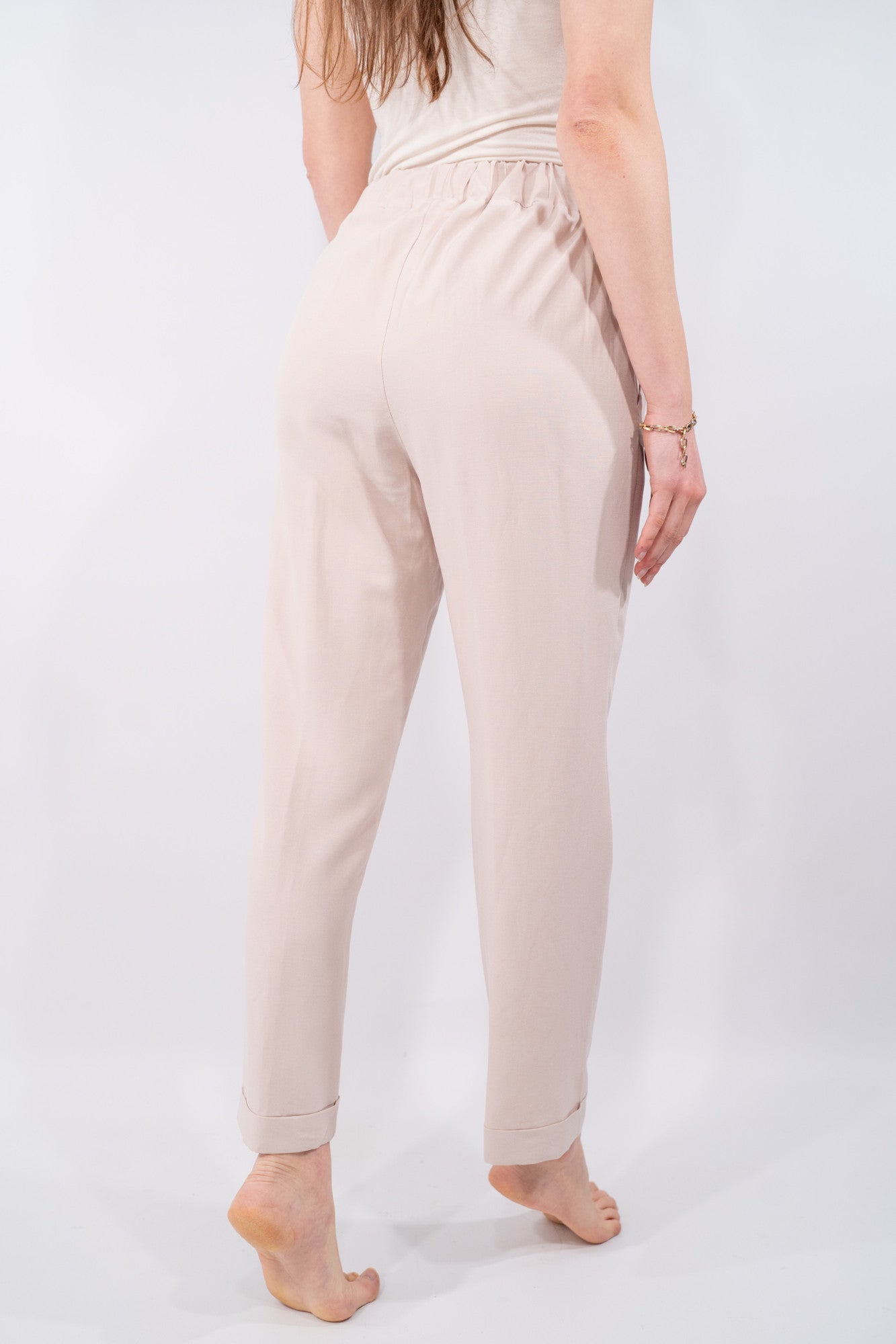 COLOR::BEIGE::4