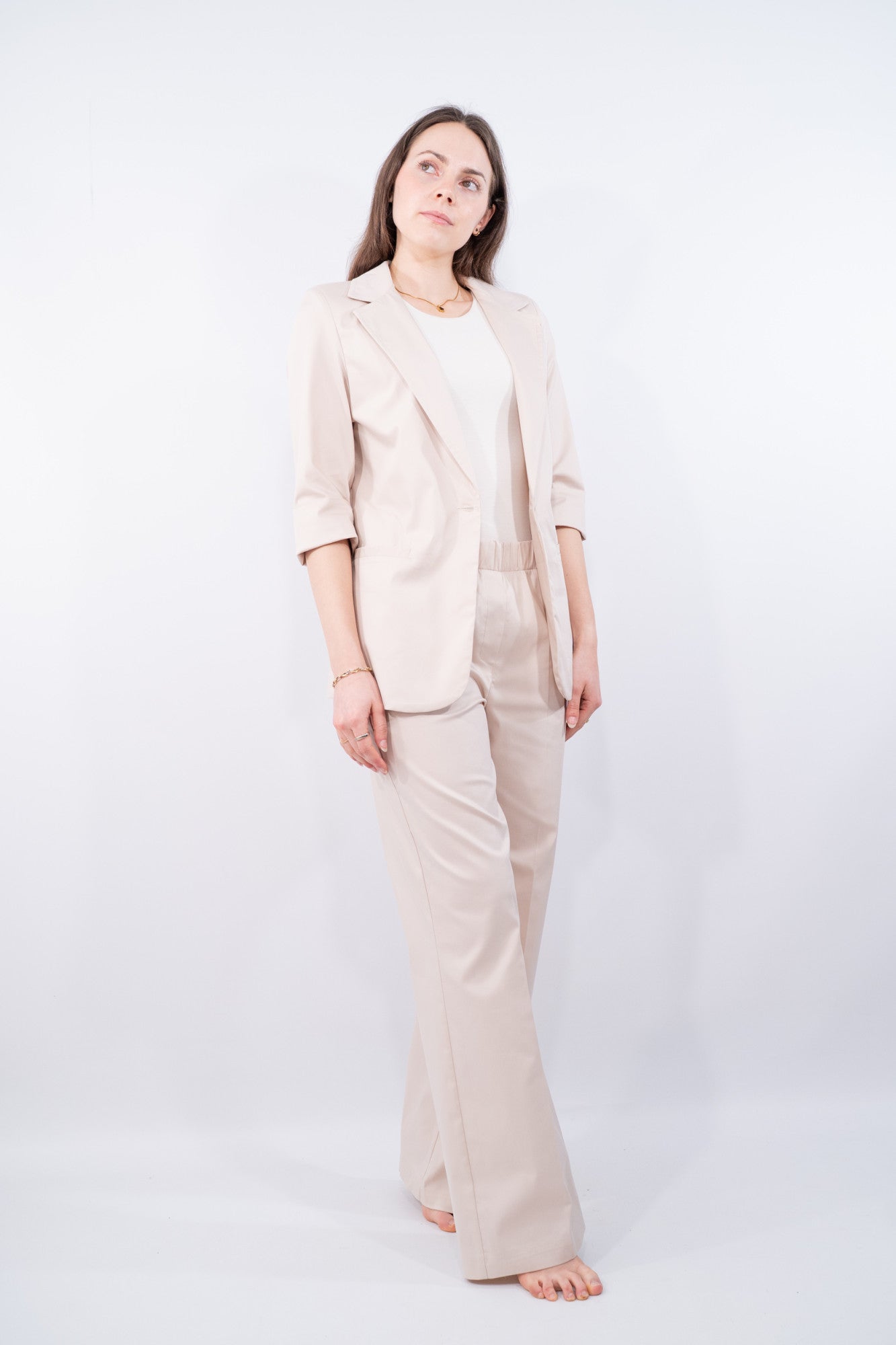 COLOR::BEIGE::4