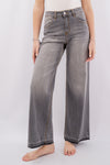 Jeans palazzo con orlo sfrangiato