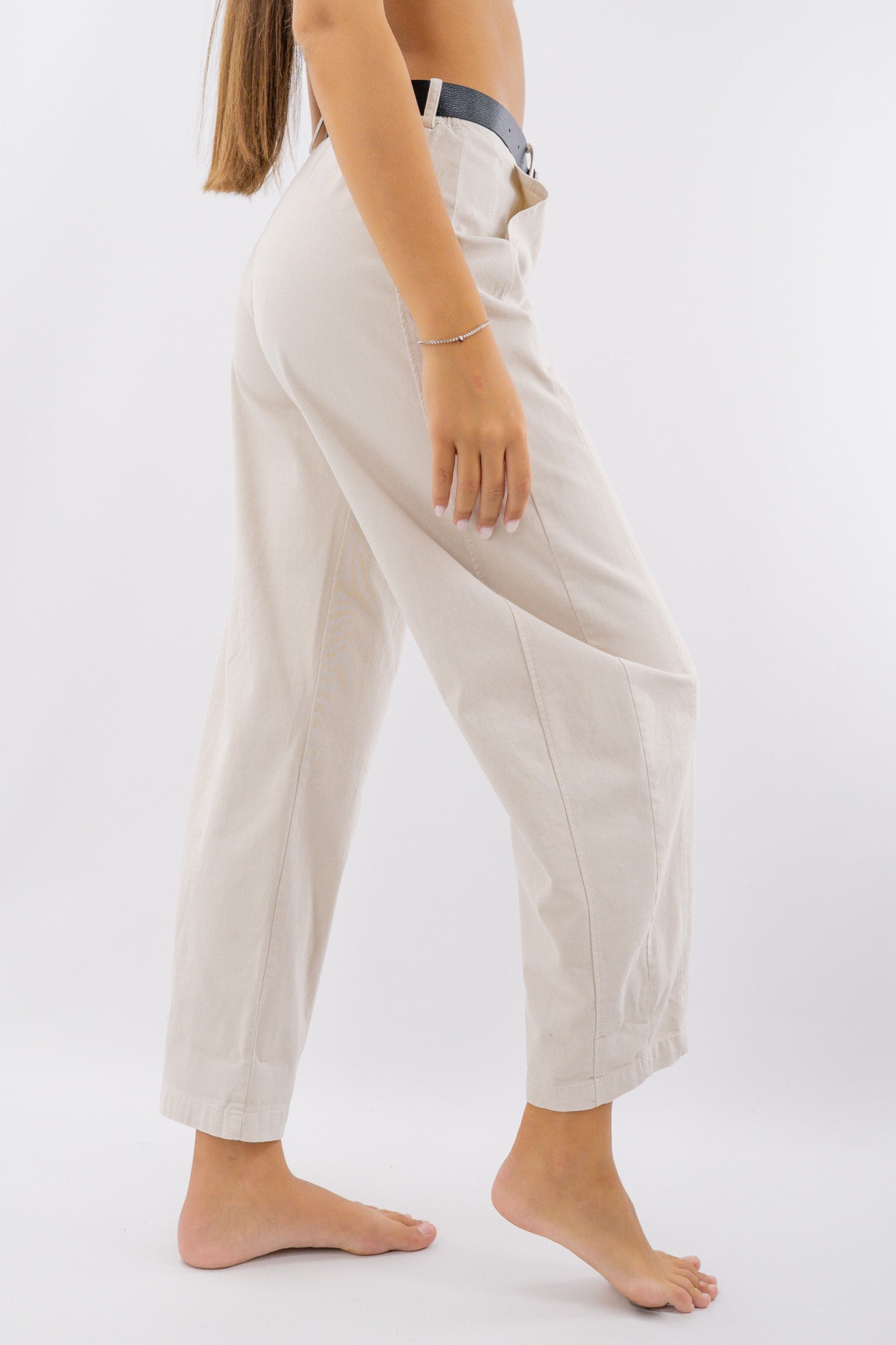 Pantalone ovetto con tasca marsupio