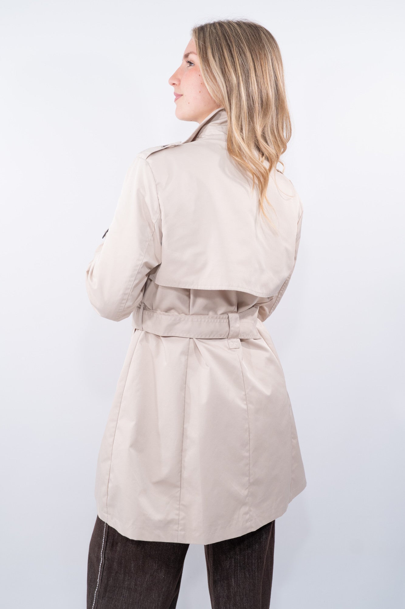 COLOR::BEIGE::4