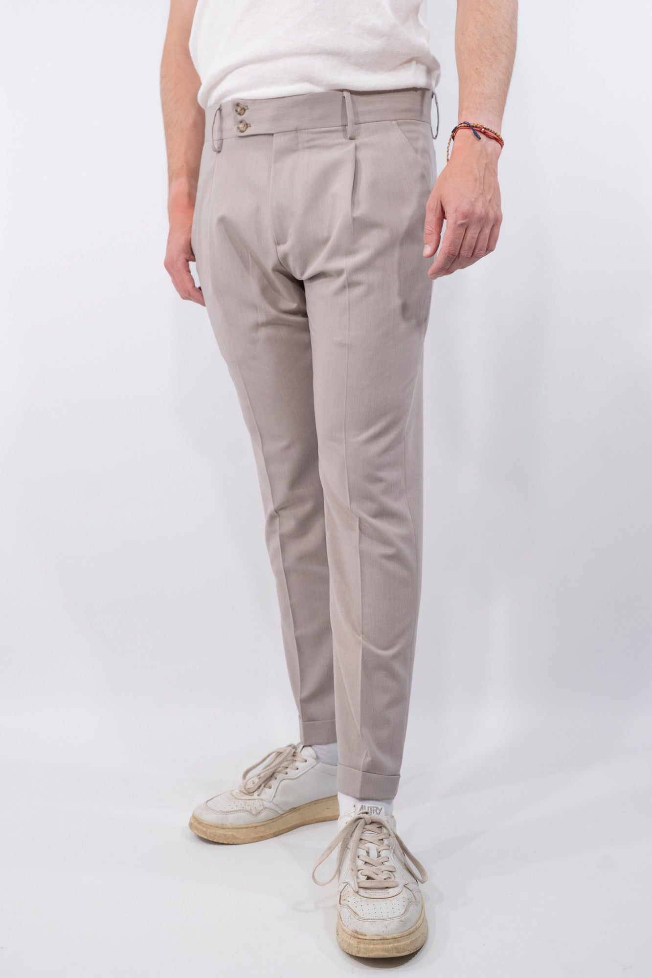 COLOR::BEIGE::1