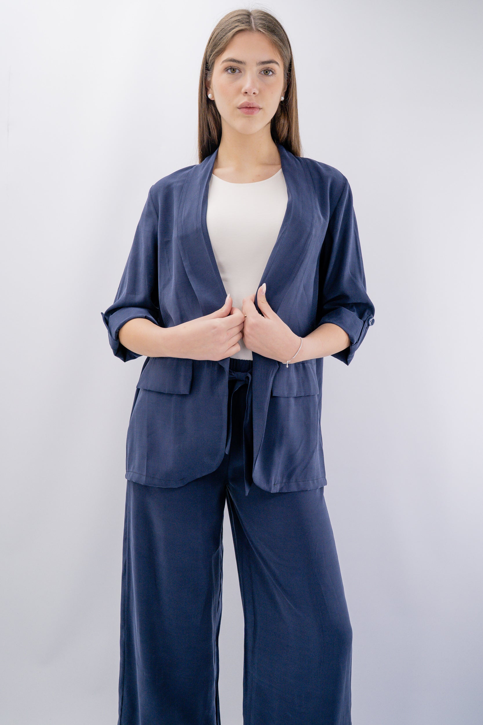 Blazer aperto fluido con maniche risvoltabili
