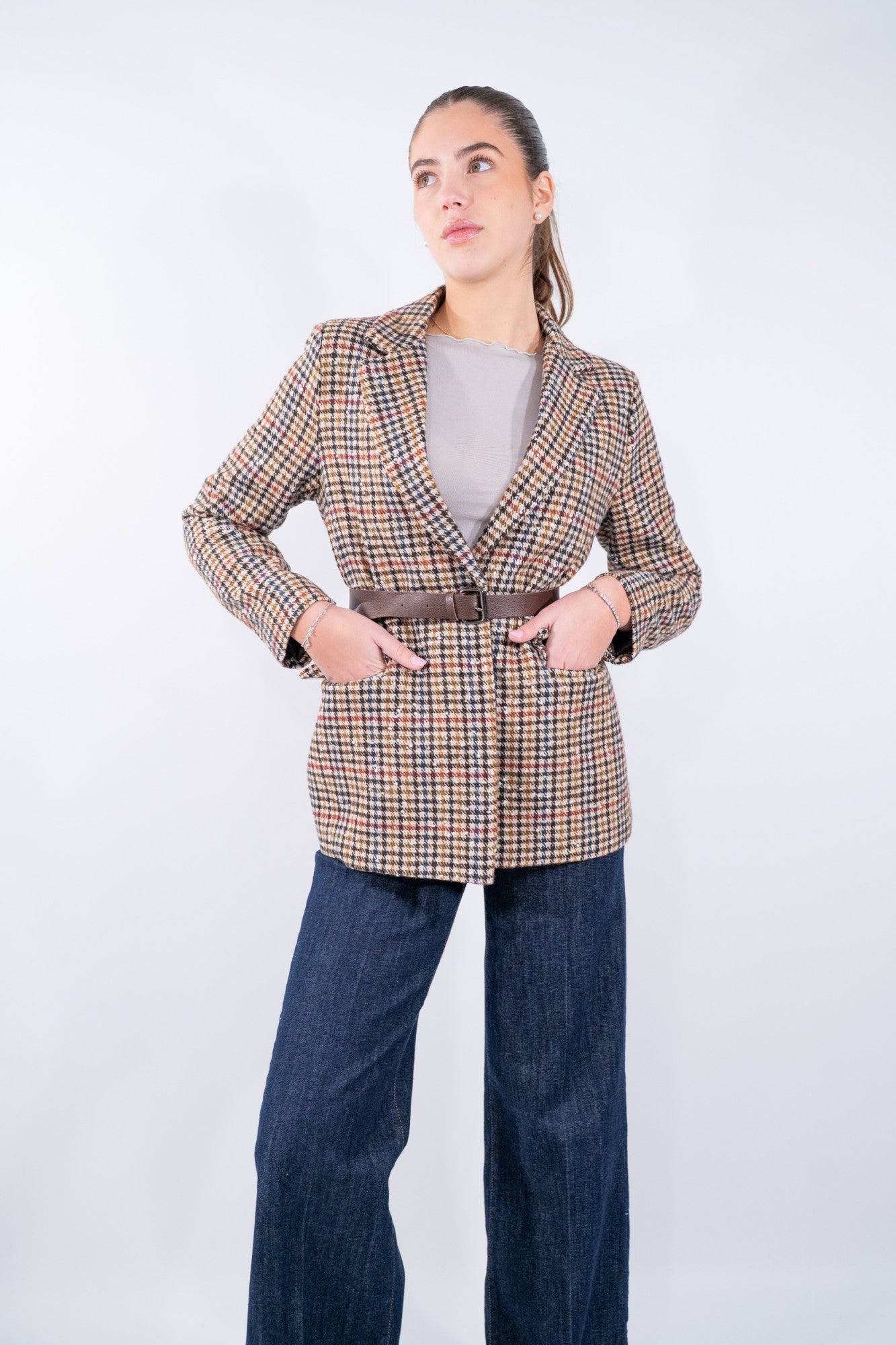 Blazer a quadri con cintura regolabile