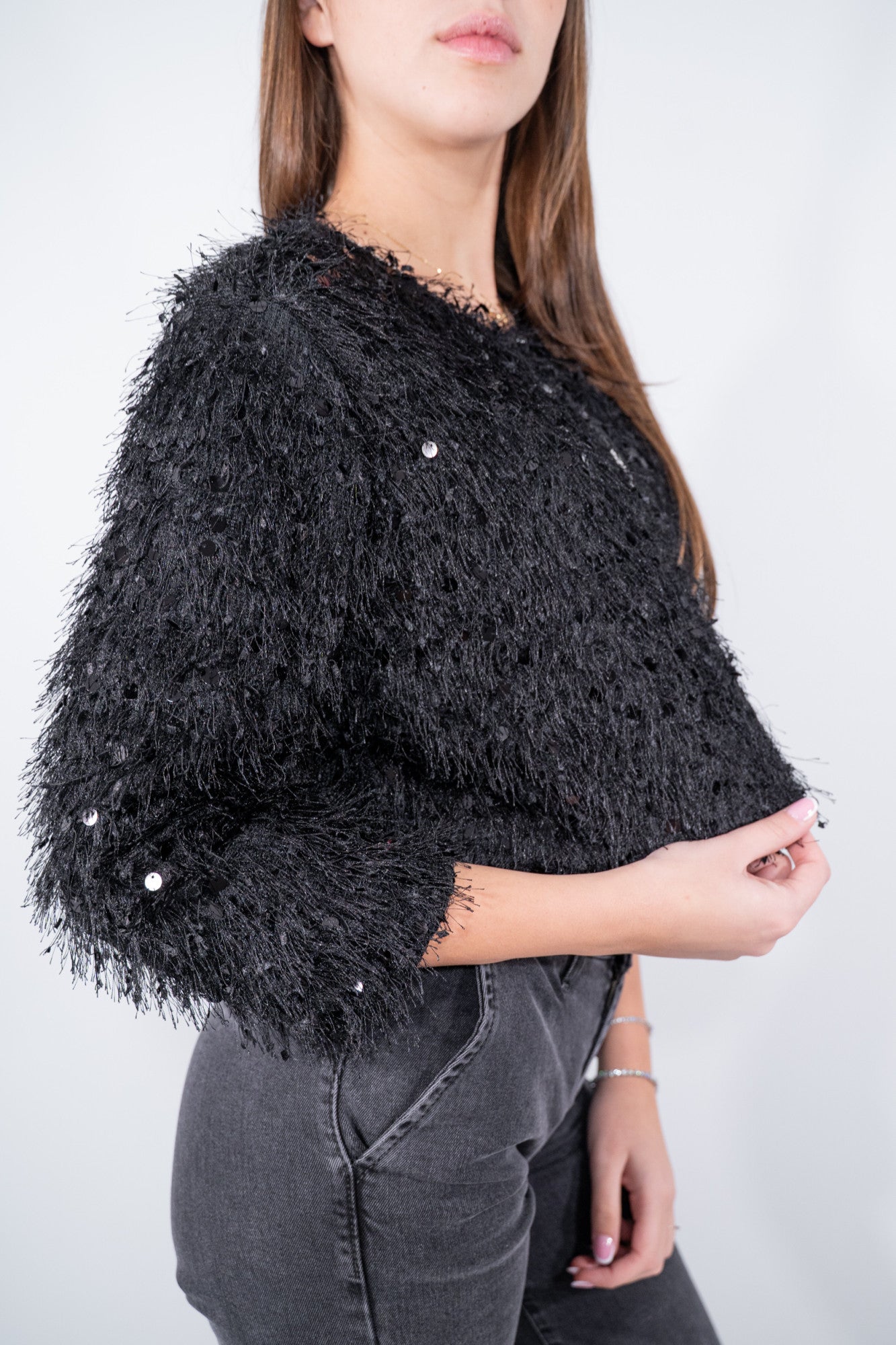 Giacchino coprispalle con  frange e paillettes