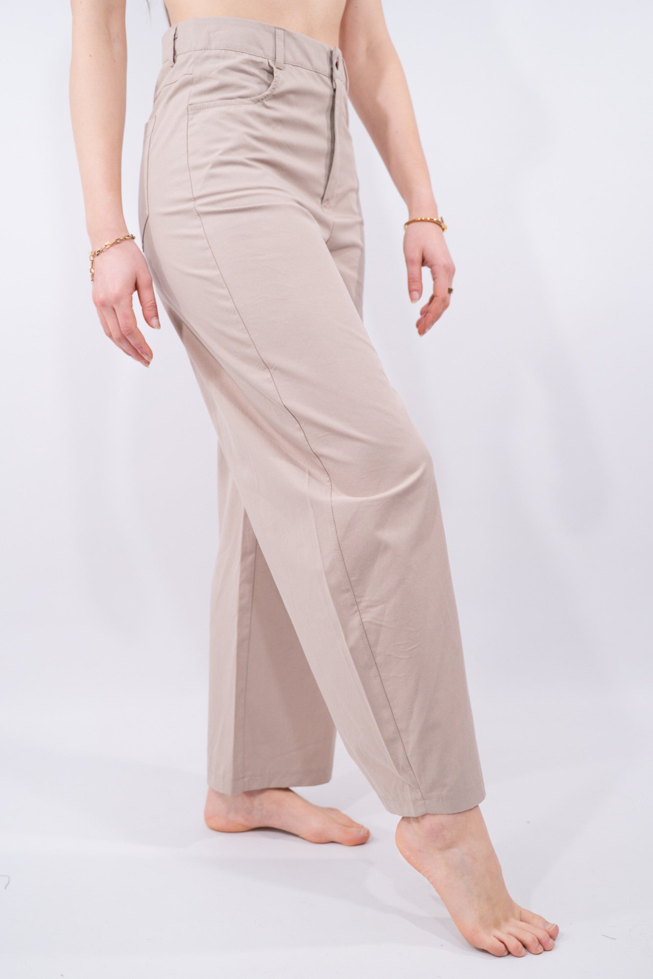 COLOR::BEIGE::3