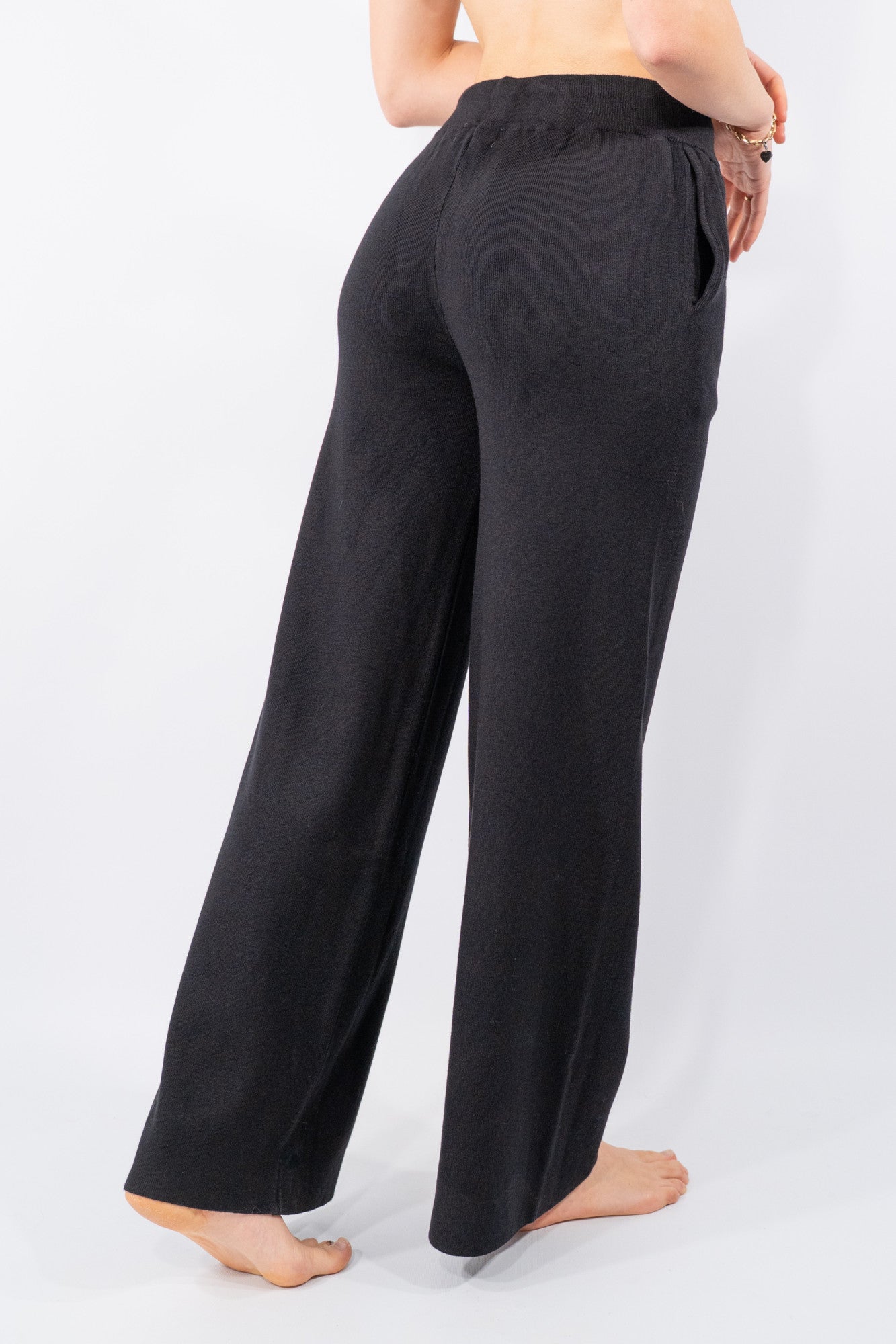 Pantalone palazzo in maglia con coulisse