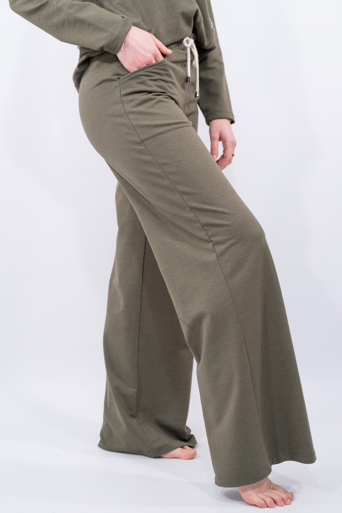COLOR::VERDE MILITARE::5