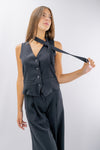 Gilet in tessuto fluido con cravatta