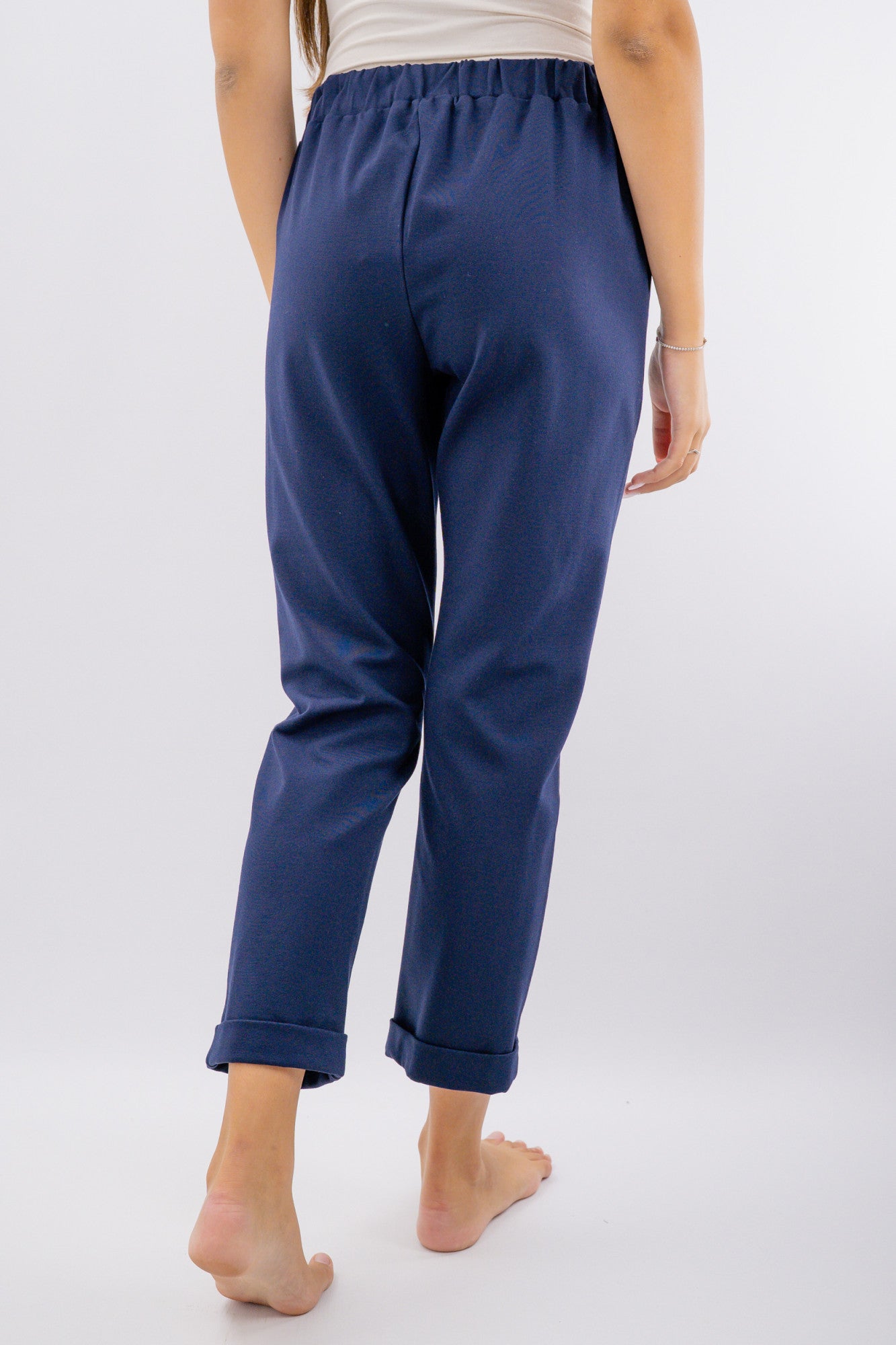 Pantalone in punto roma con risvoltino sul fondo