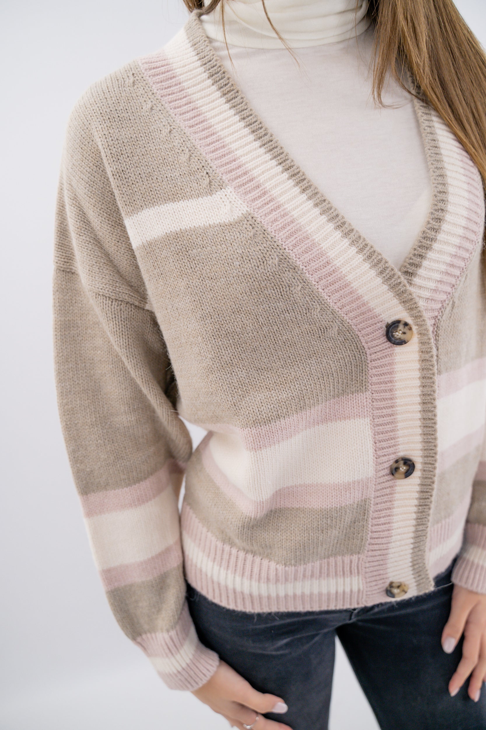 Cardigan con bottoni a righe in misto lana ed alpaca