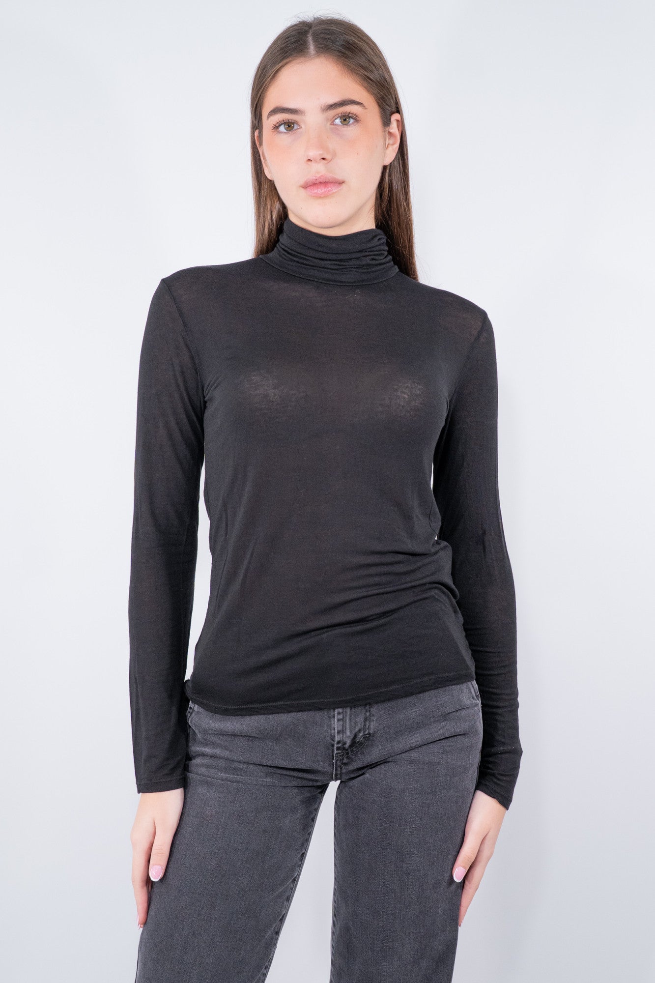 Dolcevita sotto giacca in misto viscosa e cashmere